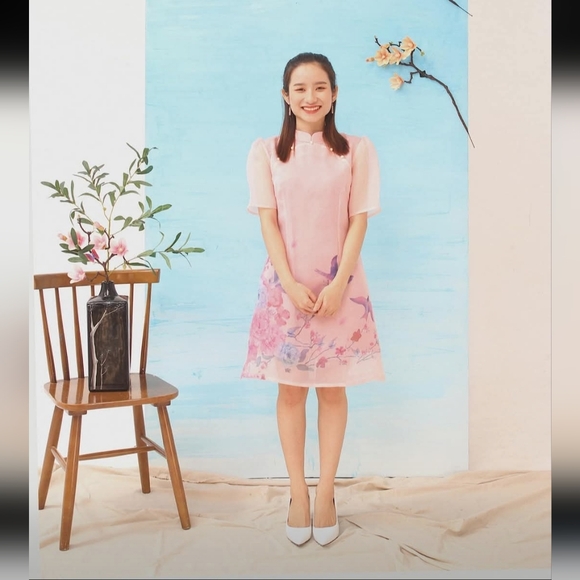 Dresses & Skirts - Pink Floral Cheongsam